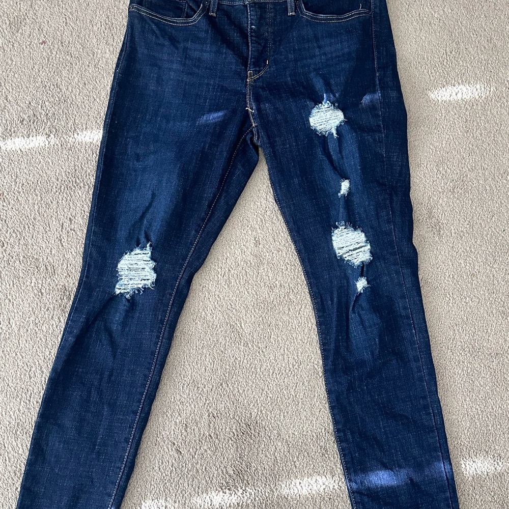 Levi's size 31 - 311 shaping skinny jeans - Picture 2 of 2
